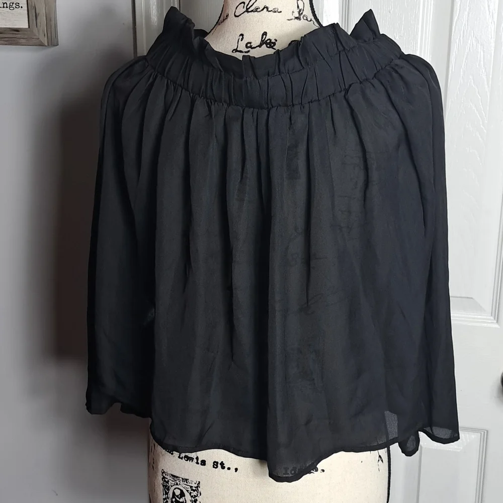 LUCCA Ruffled Blouse - Picture 4 of 7